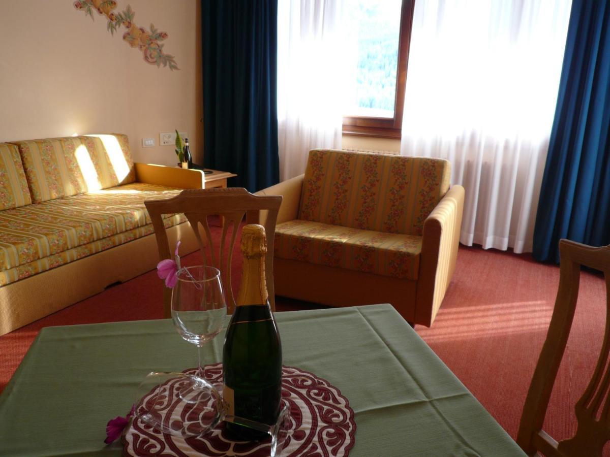 Rta Hotel Catturani Madonna di Campiglio Exterior photo