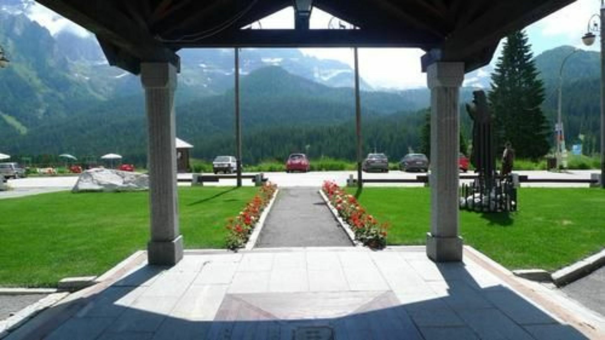 Rta Hotel Catturani Madonna di Campiglio Exterior photo